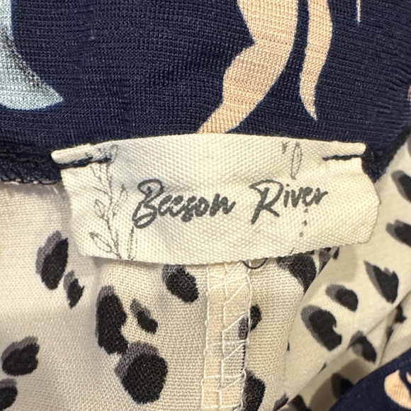 Beeson River Black and Tan Floral Blouse - Picture 2 of 3